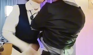 苍蝇两只脚相互交错,不停的抖和搓到底是在干什么啊 苍蝇搓手是什么意思